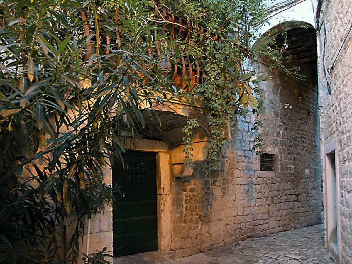 Apartment Little Marijeta Trogir Exterior foto